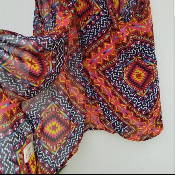 ❣SALE❣NWOT ARIZONA Chiffon Swing Tank Aztec Print - Picture 5 of 8
